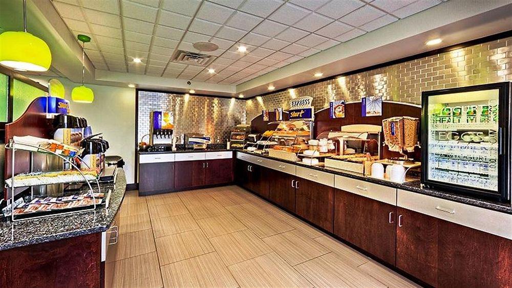Holiday Inn Express Chillicothe East By Ihg Restaurant photo